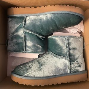 Velvet Uggs
